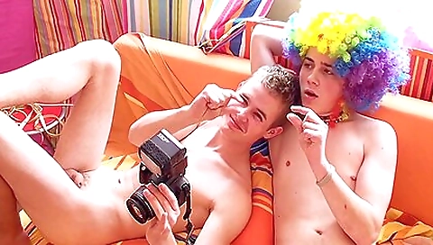 A Homo Carnival Party With Luke And Harry!