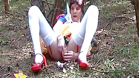 Sissy Snow White And The Seven Dildos