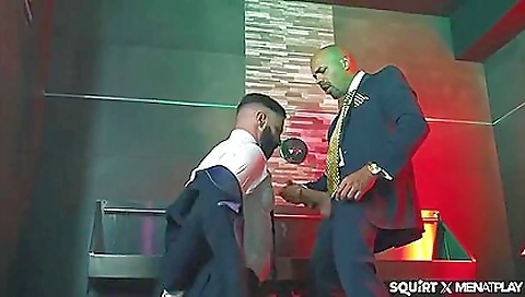 Squirts Spot, - Alexandro Cabrera & Dani Robles