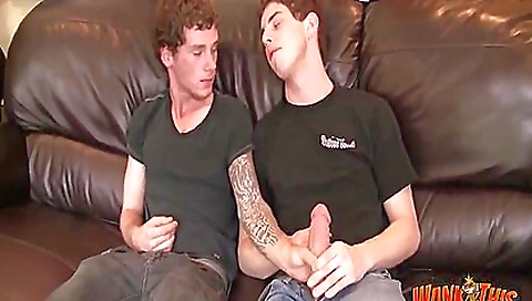 Sam And Chris In Nude Nailing And Feeding