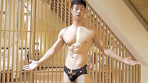 Chinese Muscle Hunk 2